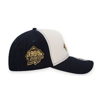 Parche lateral 1999 World Series en gorra New Era Yankees 9FORTY navy