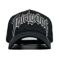 Gorra Thirtyone Hats 31 Vamp negra vista frontal con letras góticas y taches